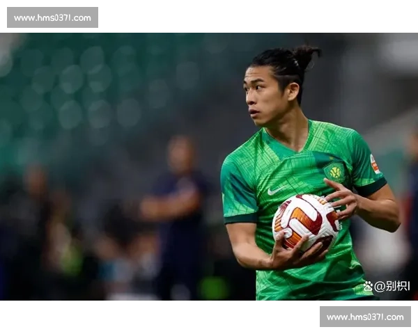 张玉宁率队奋勇拼搏展现中国足球新力量点燃国人激情希望 张玉宁率队奋勇拼搏展现中国足球新力量点燃国人激情希望