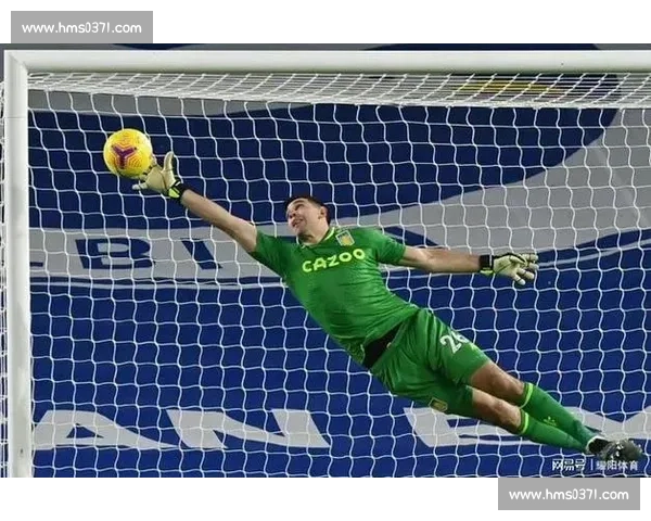 FIFA电竞：这弧线我给满分！球门都晃散架了！